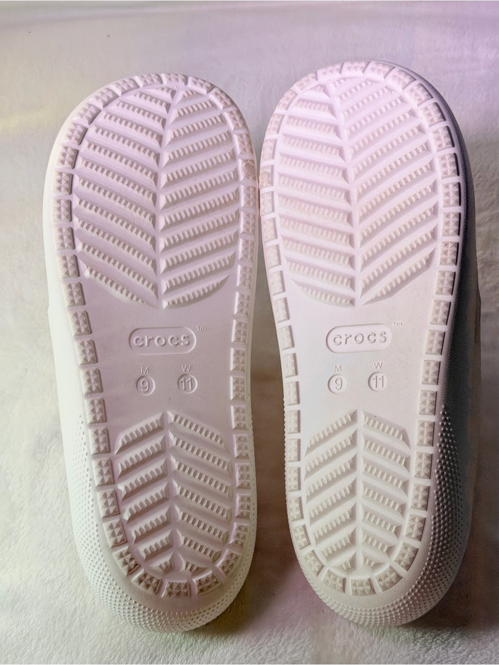 CROCS Classic Dual-Strap White Slide - Picture 9 of 10
